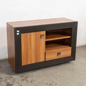 Lote anterior: Mueble Rodante con Puerta, Cajón y Estantes - Detalles de Uso