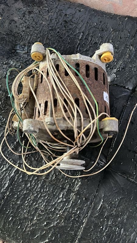 Lote siguiente: Motor de lavarropas en mal estado