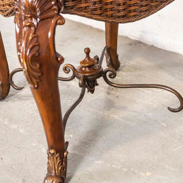 Mesa de living en compensado, metal y fibras con detalles en la pintura - imagen 3