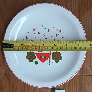 Juego de Cerámica: Platos Blancos y Tazas con Diseño - imagen 7