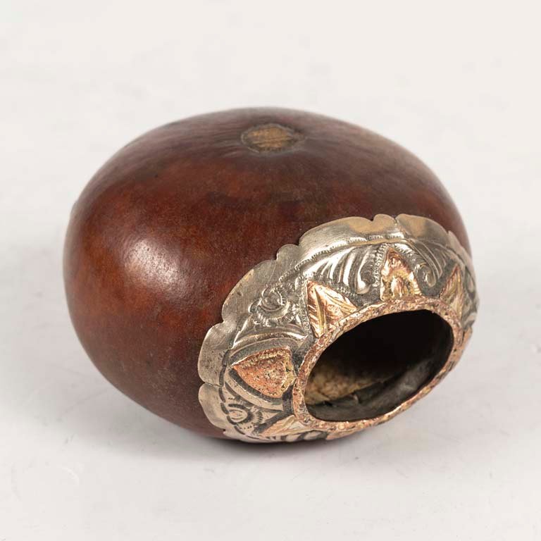 Lote anterior: Mate galleta con virola plateria criolla