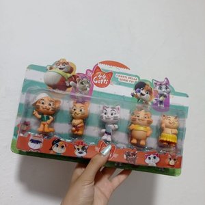 Lote anterior: Set de Gatitos "I Gatti della Serie TV"