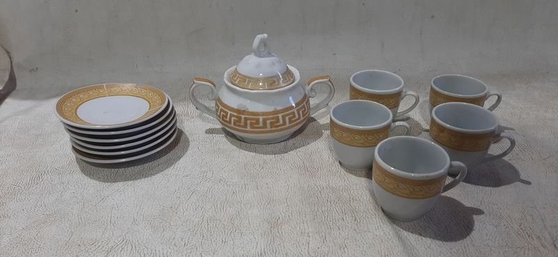 Juego de té chino con tazas, platos y azucarero - imagen 3