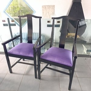 Butacas de Madera Laqueada Negra con Tapizado Violeta - imagen 7