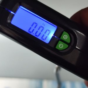 Balanza Digital Portátil de Mano para Pesca hasta 25 kg - imagen 6