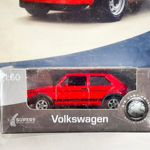 Dos Autos a Escala 1/60: Volkswagen y Pontiac - imagen 3