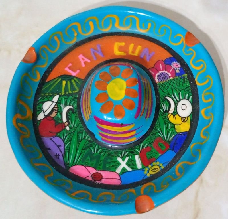 Cenicero de Cerámica Pintado a Mano Estilo Mexicano