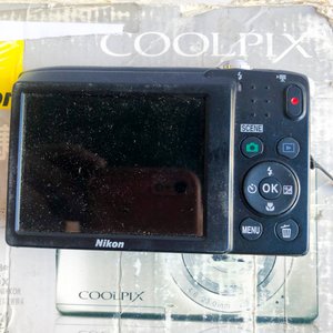 Cámara Nikon Coolpix, Smartwatch y Celular Xion - imagen 3