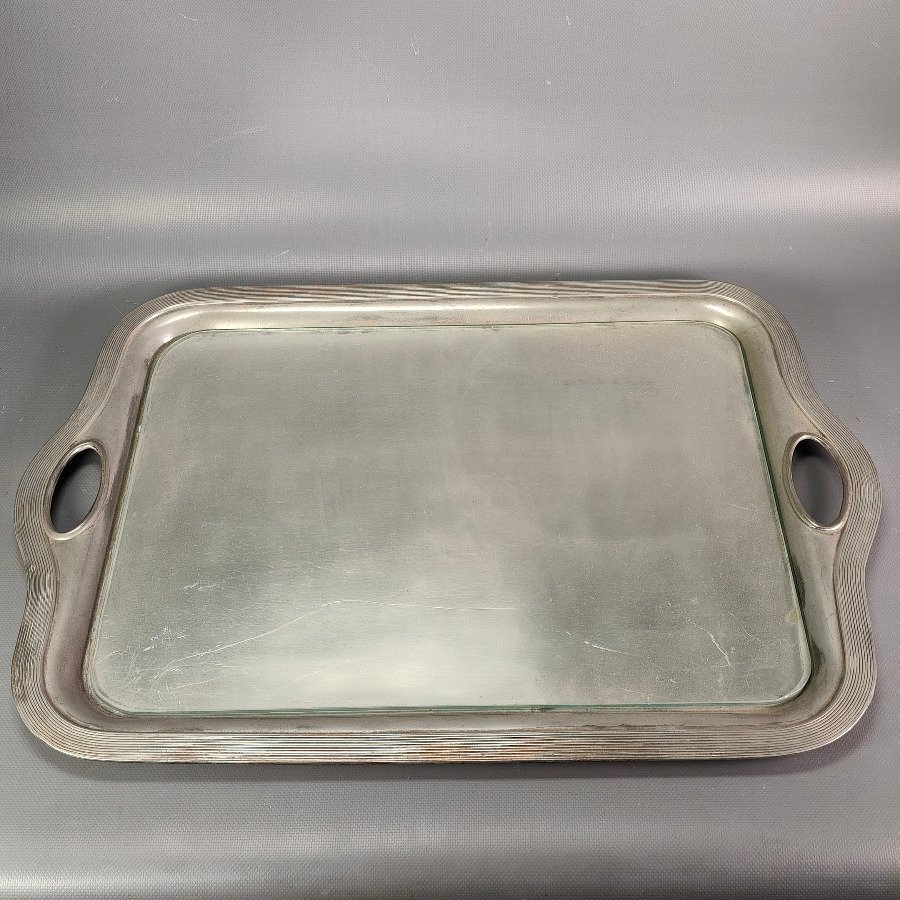Bandeja Rectangular de Metal con Vidrio Protector y Asas