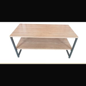 Lote siguiente: Mesa Ratona Hierro y Madera Clara