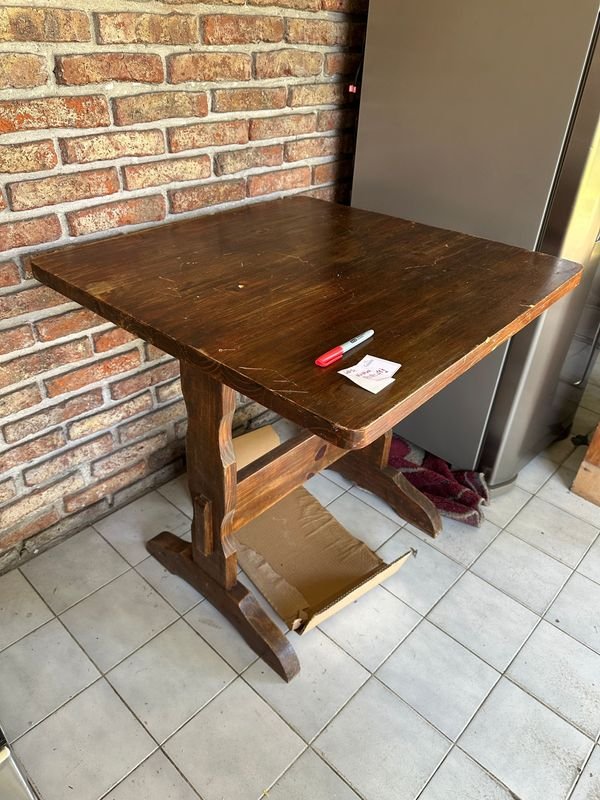 Lote anterior: Mesa macisa para repintar, en buen estado
