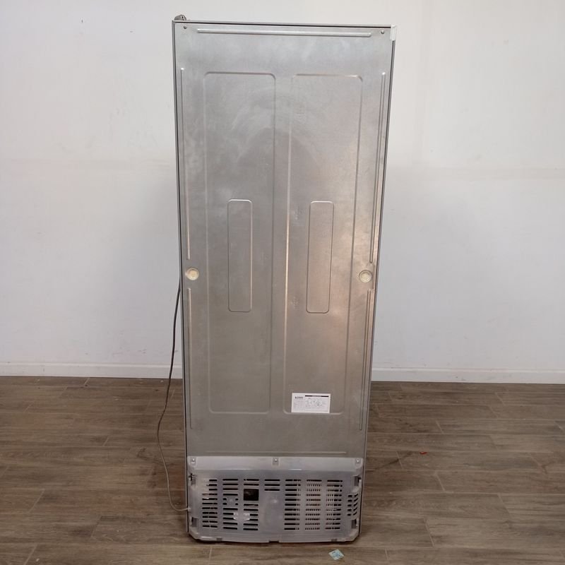 Heladera con freezer marca James en excelente estado - imagen 5
