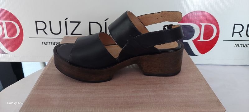 Zapatos de tacón alto con cordones - imagen 2