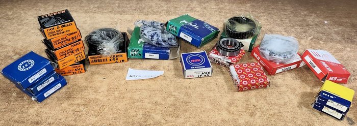 Lote siguiente: Colección de Rodamientos y Cajas
