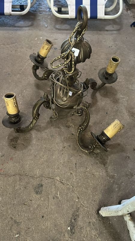 Lote anterior: Colgante en bronce con diseño ornamentado