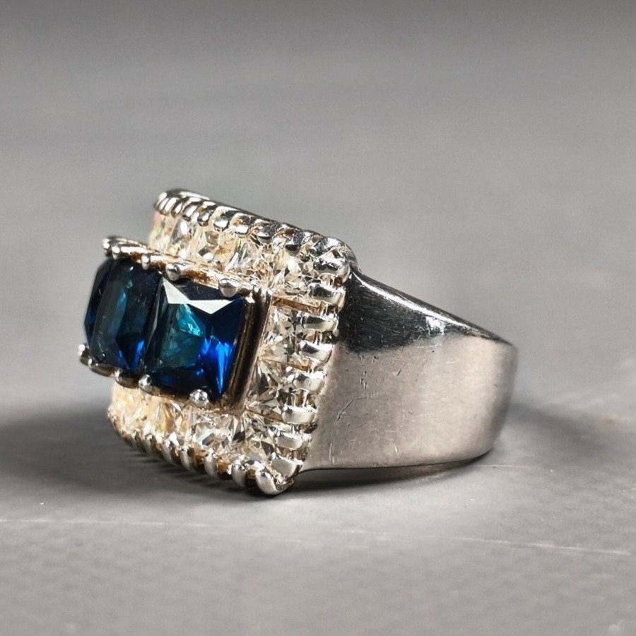 Item 16298 - Image 0