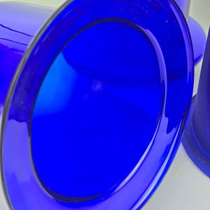 Set de 3 Piezas Decorativas de Vidrio Azul con Bases de Hierro - imagen 5