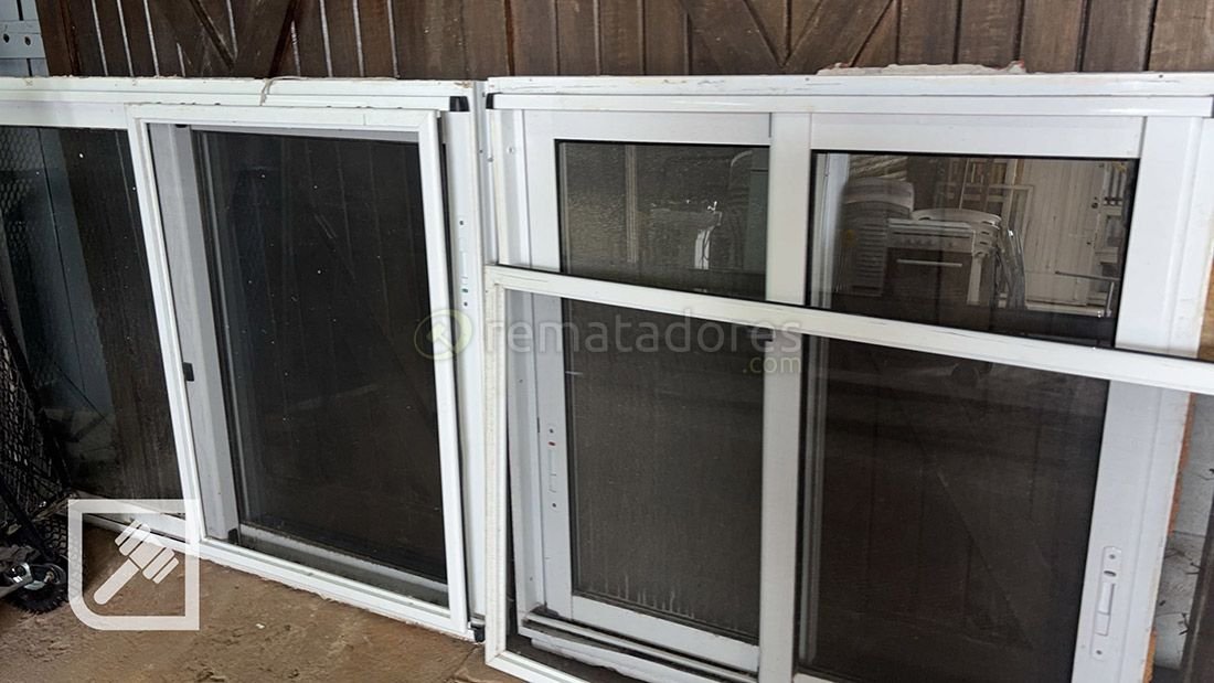 Ventanas Corredizas de Aluminio Blancas con Mosquiteros
