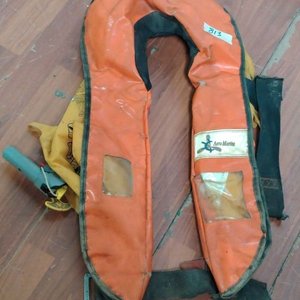 Lote siguiente: Chaleco Salvavidas Inflable Aero Marine Naranja y Negro