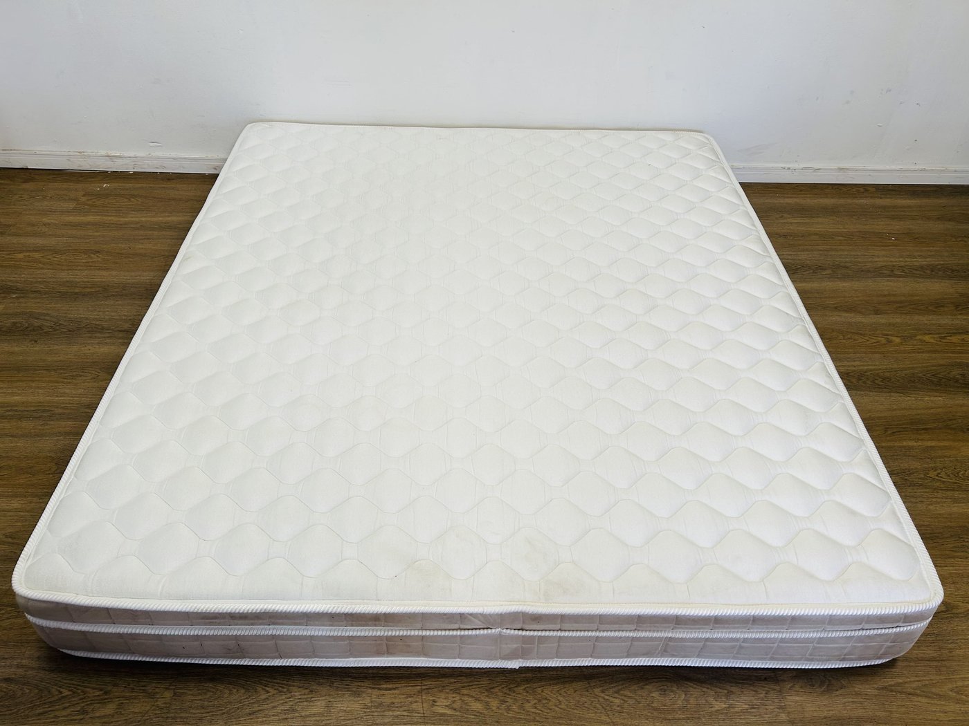 Colchón King Size con Resortes - 180x200x24cm