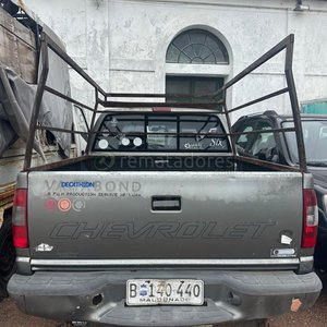 Lote anterior: Camioneta Chevrolet S10 4x4 Gris