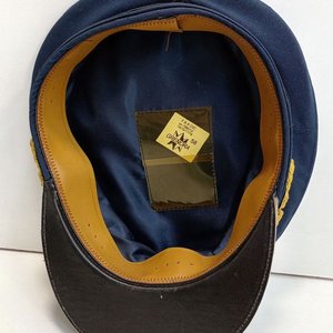 Gorra de Oficial de la Fuerza Aérea Argentina - Guerra de Malvinas - imagen 4