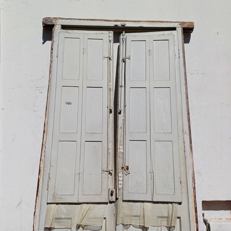 Puerta de cedro con vidrio y marco, estilo clásico - imagen 8