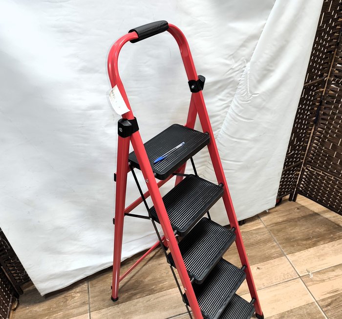 Escalera plegable metálica de 5 escalones con traba rodilla roja, nueva - imagen 4