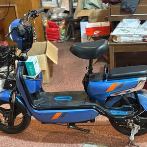Moto Eléctrica K MAX 350 Azul con Canasto Frontal - imagen 5
