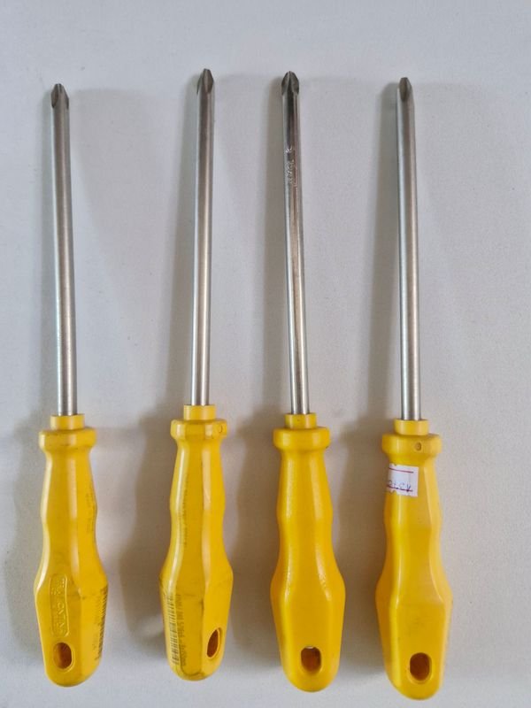 Lote siguiente: Destornilladores Philips Grandes en Venta