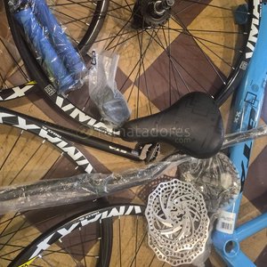 Cuadro de Bicicleta GT Rebel Azul con Ruedas Vzan - imagen 3