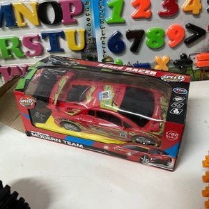 Lote de Juguetes Varios: Auto Policía, Auto de Carreras, Burbujero, Mochila y Más - imagen 6