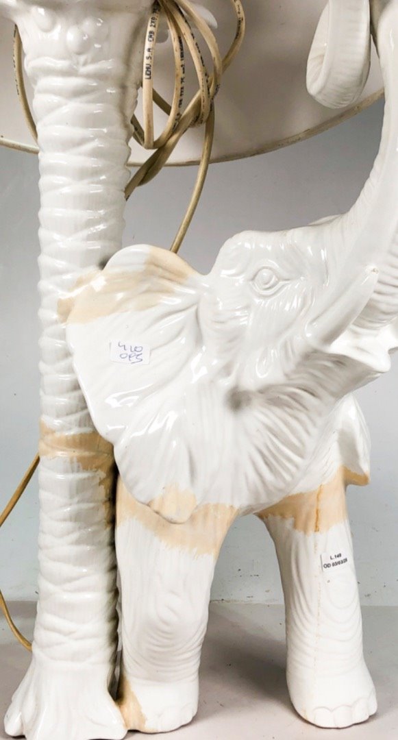 Lámpara de sobremesa con elefante y pantalla - imagen 2