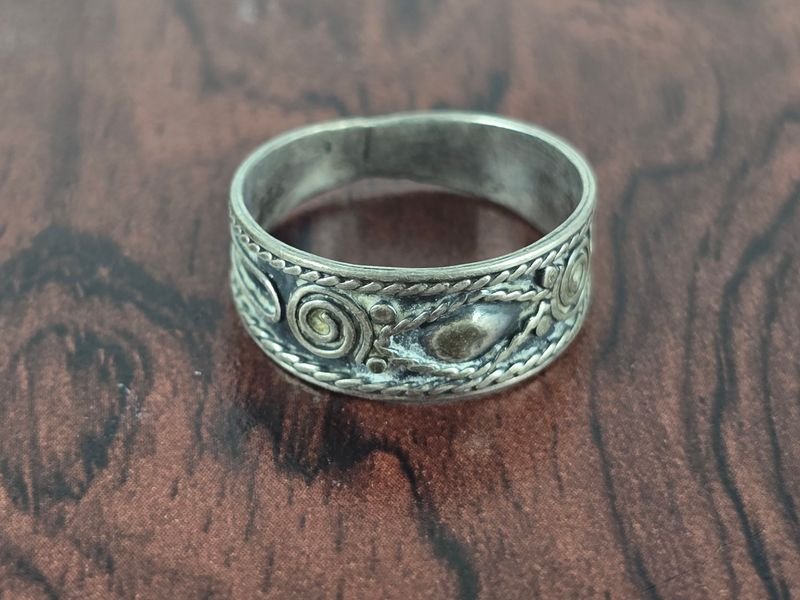 Anillo Antiguo de Plata 925 con Diseño Celta