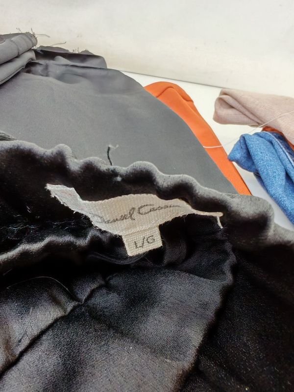 Pantalones de mujer en buen estado - imagen 8