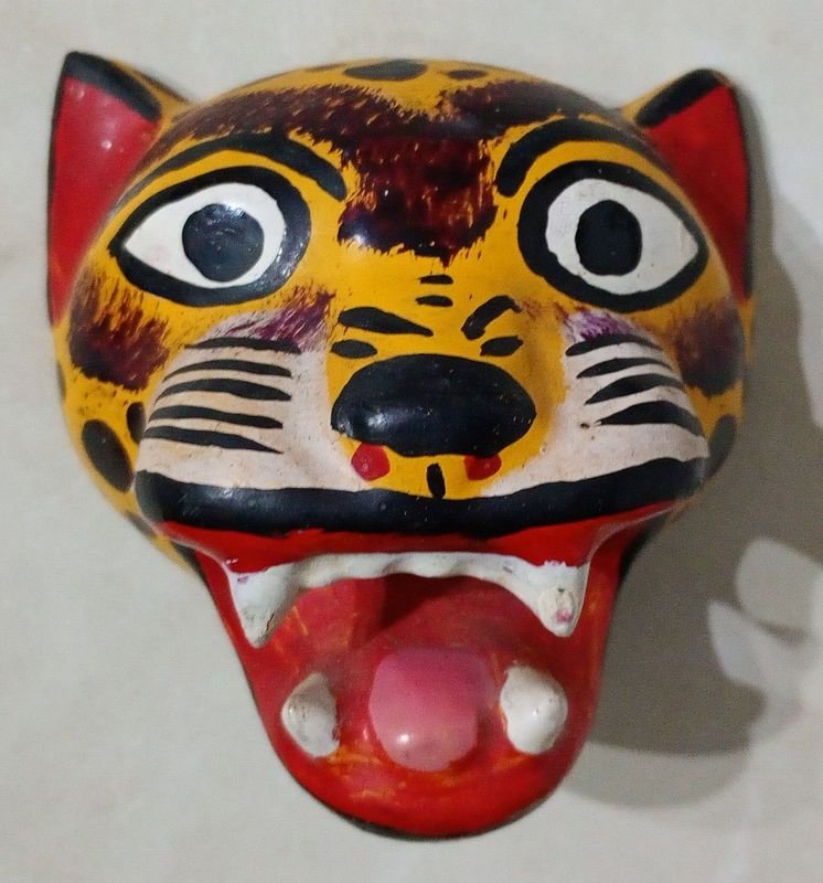 Máscara de Jaguar en Madera Policromada Mexicana - Arte Popular
