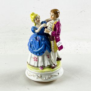 Lote anterior: Figura Musical Pareja de Baile Clásico Cerámica 22 cm