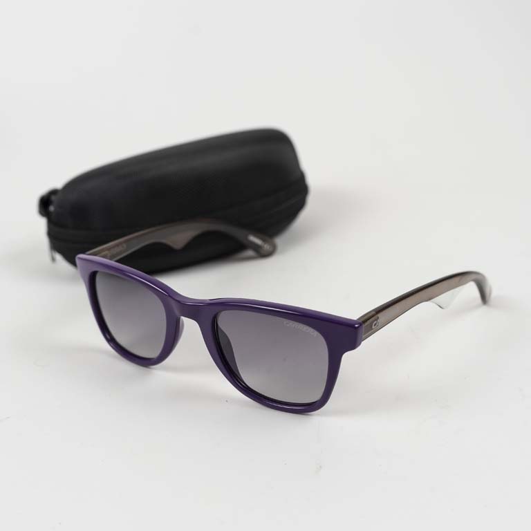 Par de lentes de sol Carrera con estuche en buen estado