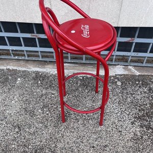 Banqueta Alta Roja Coca-Cola con Respaldo - Caño y Chapa - imagen 2