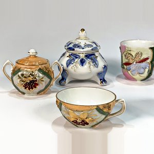 Set de 7 Piezas de Loza y Porcelana: Lechera Verde, Tazas y Azucarero Isabelino - imagen 3
