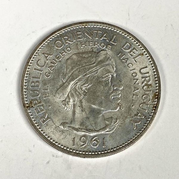 Moneda de Plata "El Gaucho" - República Oriental del Uruguay 1961 - imagen 1