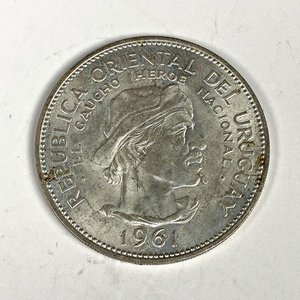 Lote siguiente: Moneda de Plata "El Gaucho" - República Oriental del Uruguay 1961