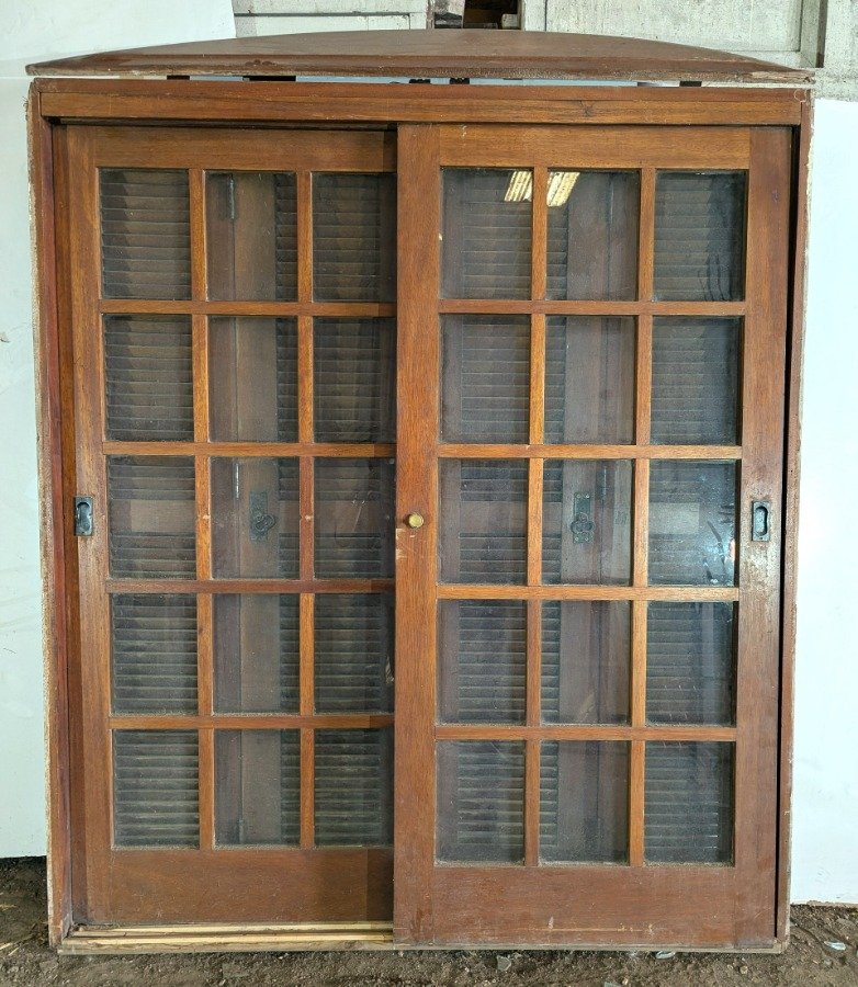 Puerta de madera con ventana y marco en cerejeira - imagen 11