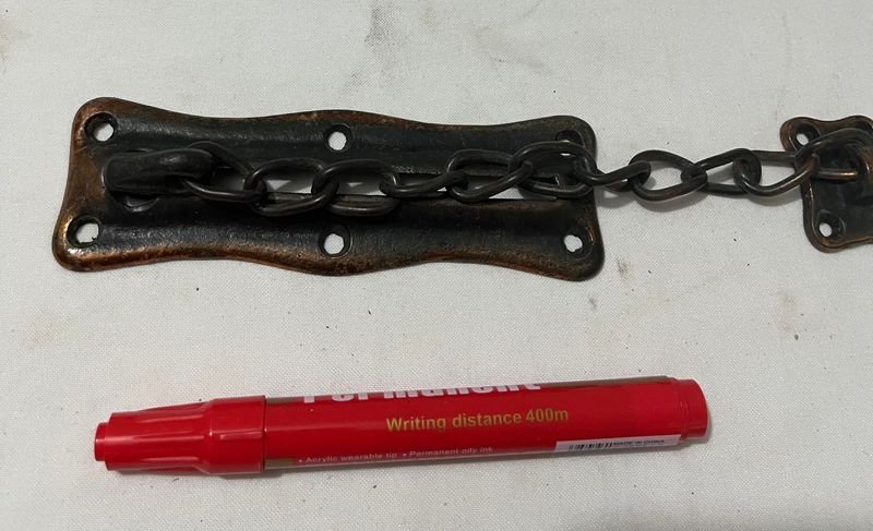Pasador de metal para sujetar cadenas - imagen 2