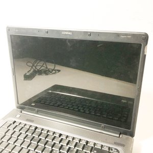Laptop Compaq Presario F500 con Cargador (No Enciende) - imagen 4