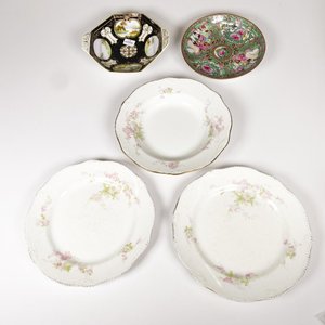 Lote siguiente: Lote de 5 Platos de Loza Estilo Canton y Noritake con Decoración Floral