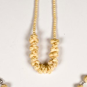 Conjunto de Collar y Pulsera de Marfil Tallado - imagen 3