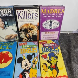 Lote de 7 VHS Antiguos: Disney, Documentales y Películas - imagen 2