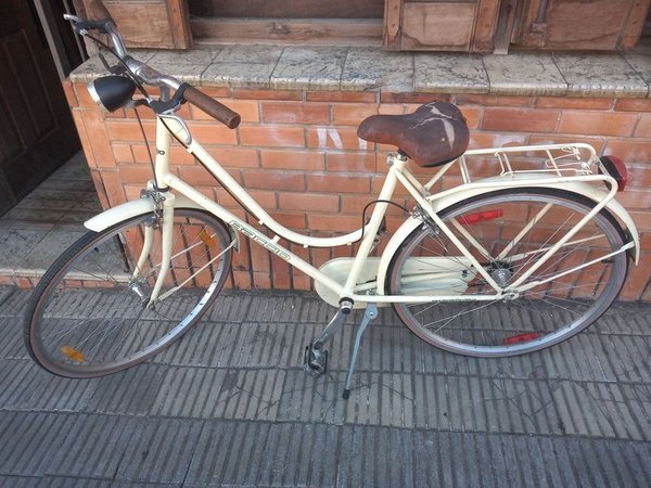 Bicicleta para dama en buen estado
