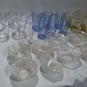 Lote de Vasos, Compoteras, Azucarero y Jarras de Vidrio - imagen 2